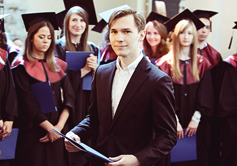 Ką dėvėti per mokyklos/universiteto baigimą