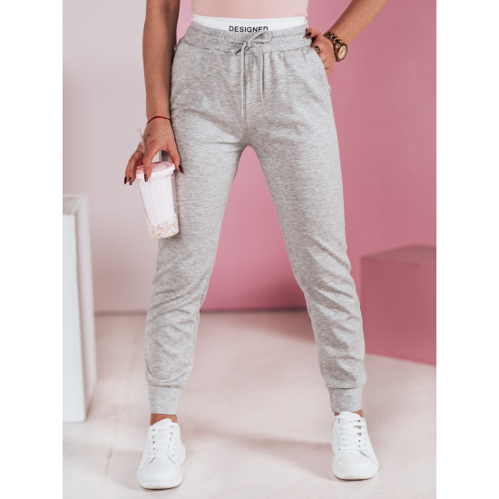 Moteriškos laisvalaikio pilkos slim fit kelnės Sport UY2400 - Džinsai ir Kelnės Moteriškos laisvalaikio pilkos slim fit kelnės Sport UY2400