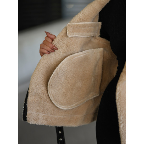 Moteriška juoda odinė striukė su kailiuku Elen Moteriškos striukės