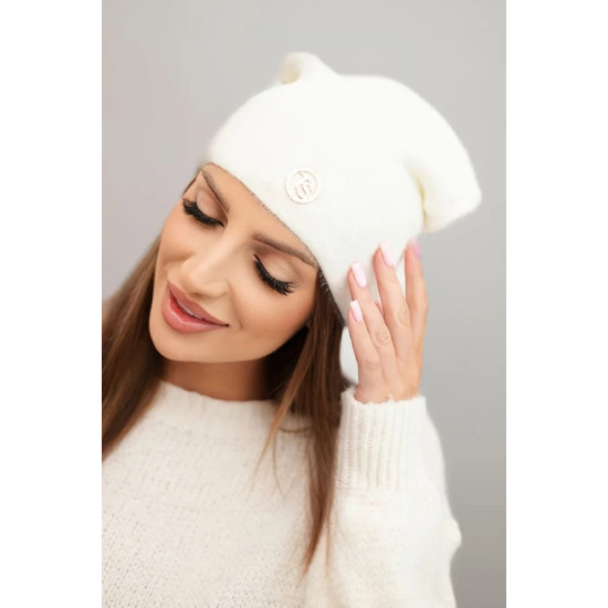 Moteriška baltos spalvos kepurė Ronda Piršinės, šalikai, kepurės ir kt.