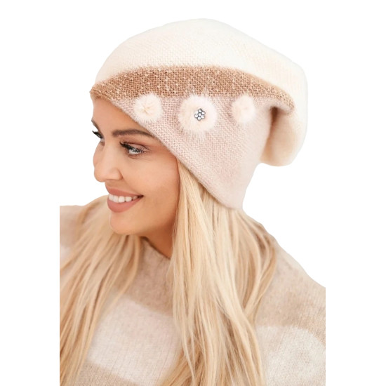 Moteriška baltos spalvos kepurė Rose Piršinės, šalikai, kepurės ir kt.