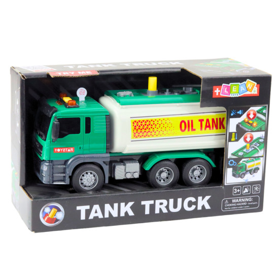 Žalia autocisterna su vandens pylimo funkcija Sunkvežimiai