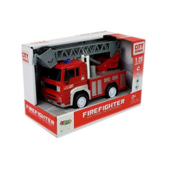 Gaisrinės mašina su trauktuvu ir kopečiomis