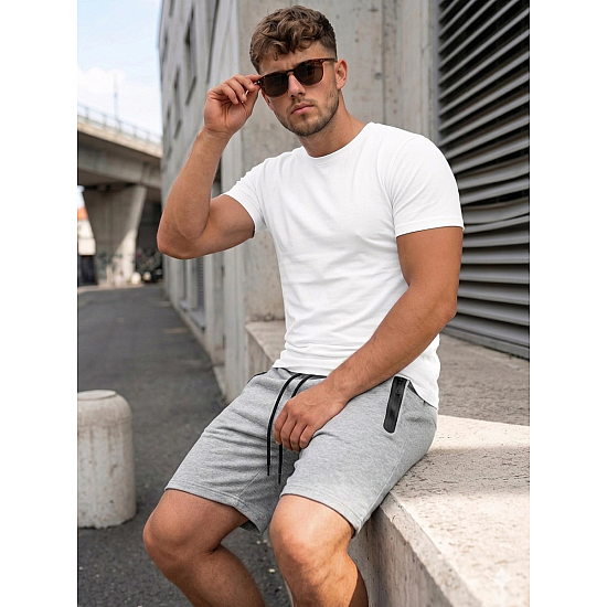 Time-merkkiset vaaleanharmaat miesten shortsit