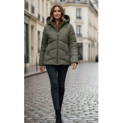 Chaki spalvos moteriška striukė Camil