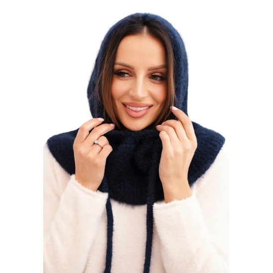 Moteriška tamsiai mėlyna kepurė Berlin