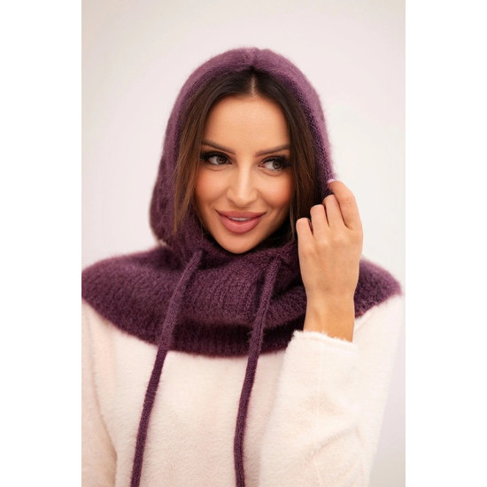 Moteriška tamsiai violetinė kepurė Berlin