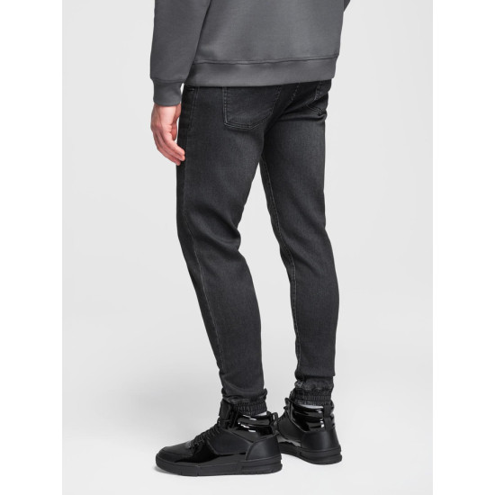 Vyriški juodi džinsai  su raišteliu juosmenyje Patrick