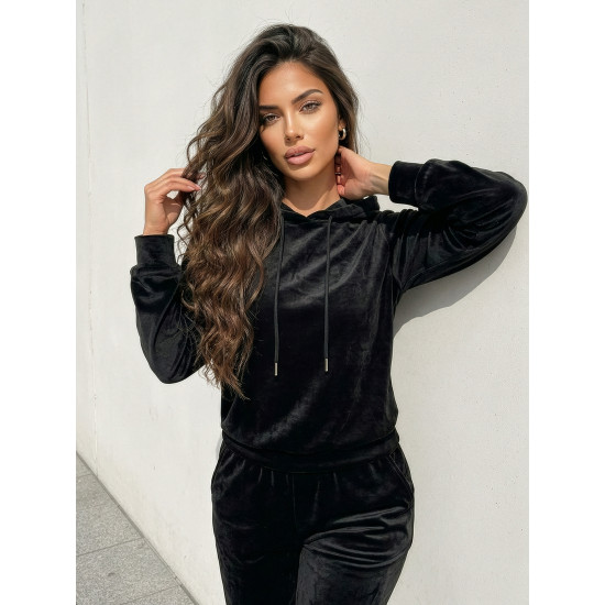 Moteriškas juodos spalvos veliūrinis kostiumas Moteriški komplektai