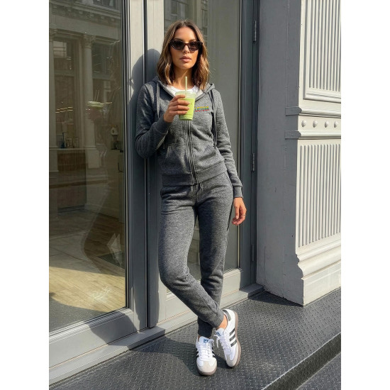 Moteriškas tamsiai pilkas komplektas Lietuva Moteriški komplektai