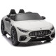 Baltas elektrinis automobilis Mercedes AMG SL63
