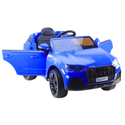 Audi Q7 mėlynas elektrinis automobilis