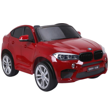 Красный аккумуляторный автомобиль BMW X6M