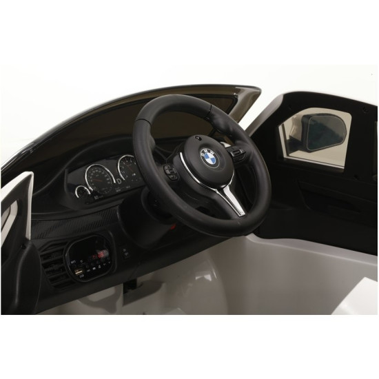 Juodas BMW X6 akumuliatorinis automobilis Automobiliai