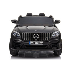 Juodas elektrinis automobilis Mercedes GLC 63S