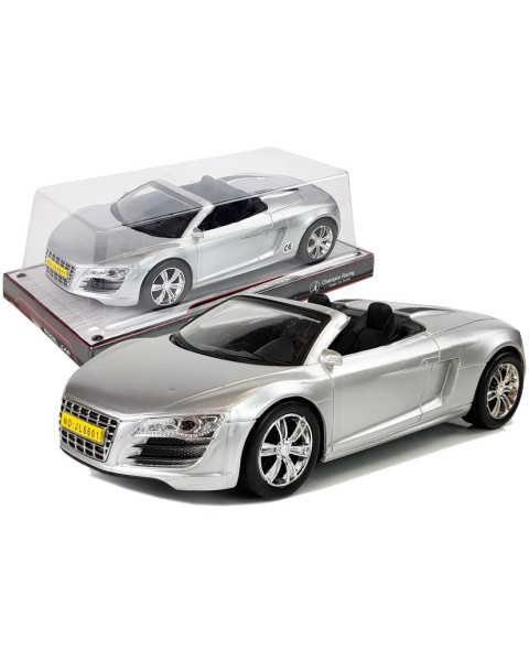 Sidabrinis automobilia Kabrioletas