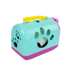 Mažoji panda su transportavimo krepšiu