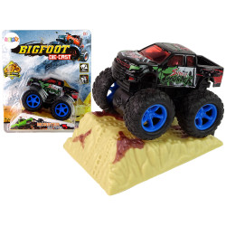 Sunkvežimis monstras su rampa