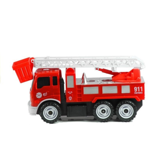 Išardomas ugniagesių automobilis su kopėčiomis