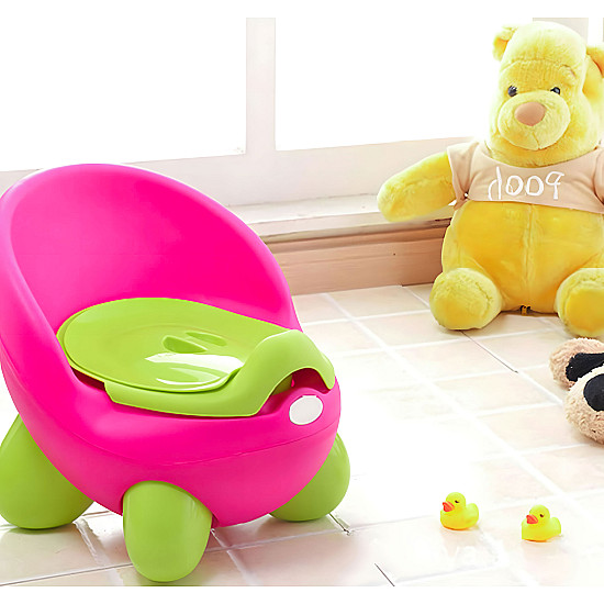 Lasten wc, jossa on irrotettava vuori, vaaleanpunainen ja vihreä ECOTOYS-pönttö.