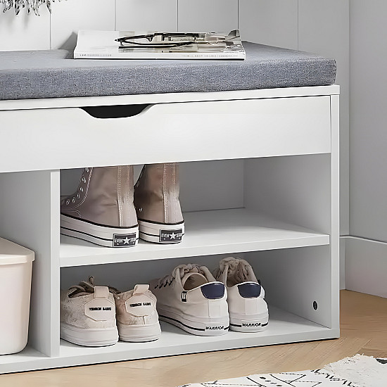 Balta batų spinta su pilka pagalvėle ir 3 lentynomis ModernHome