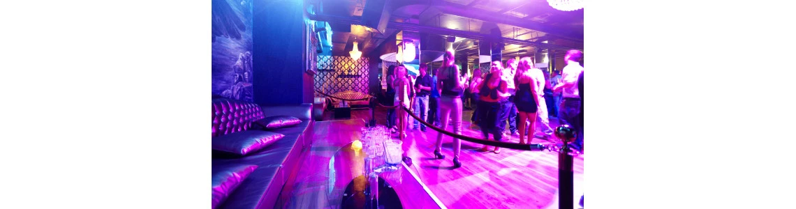 KAIP APSIRENGTI Į KLUBĄ IR PADARYTI ĮSPŪDĮ MOTERIMS?