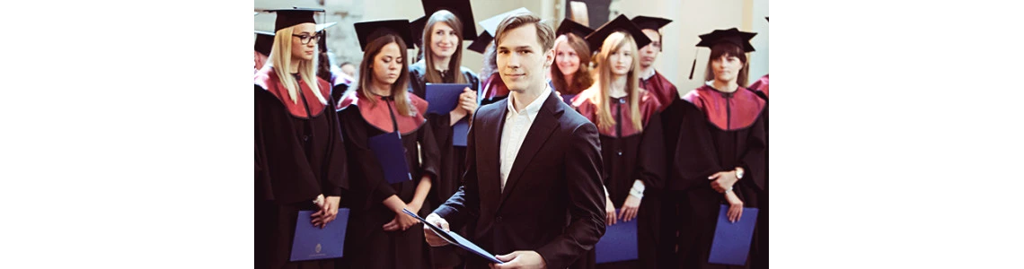 KĄ DĖVĖTI PER MOKYKLOS/UNIVERSITETO BAIGIMĄ