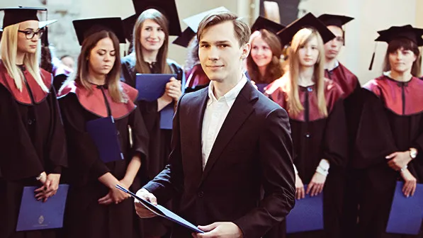 Ką dėvėti per mokyklos/universiteto baigimą