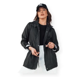 Moteriška juoda striukė Darija