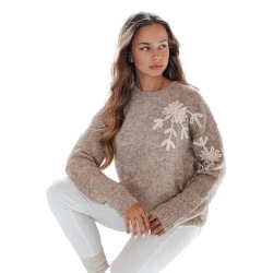 Moteriškas tamsiai rusvas megztinis Daga