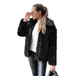 Moteriškas juodas kailinis švarkas su gobtuvu Marly