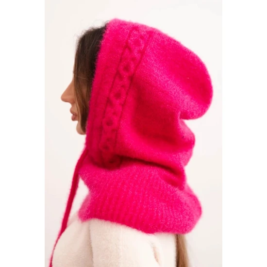 Moteriška ryškiai rožinė kepurė Berlin