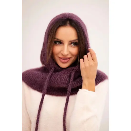 Moteriška tamsiai violetinė kepurė Berlin