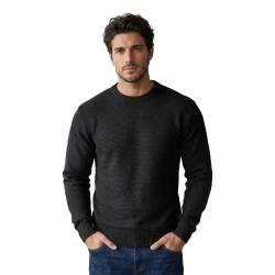 Vyriškas juodas megztinis Remin