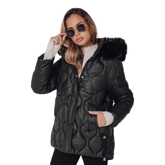 Moteriška juoda žieminė striukė su juodu kailiuku Lumor