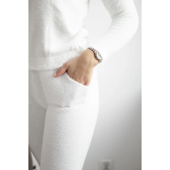 Moteriškas baltos spalvos komplektas Minky 20582