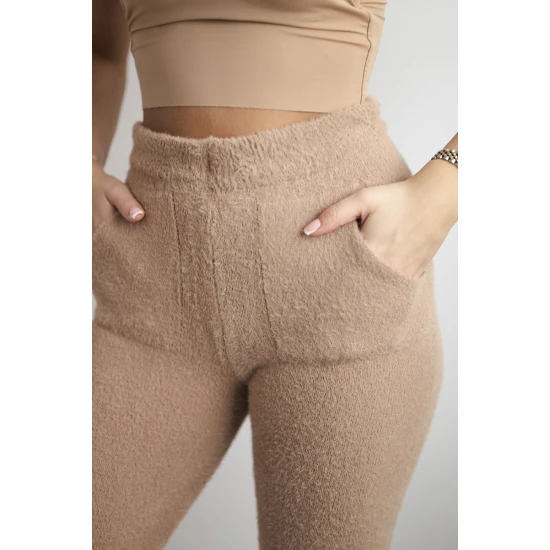 Moteriškas smėlio spalvos komplektas Minky 21147