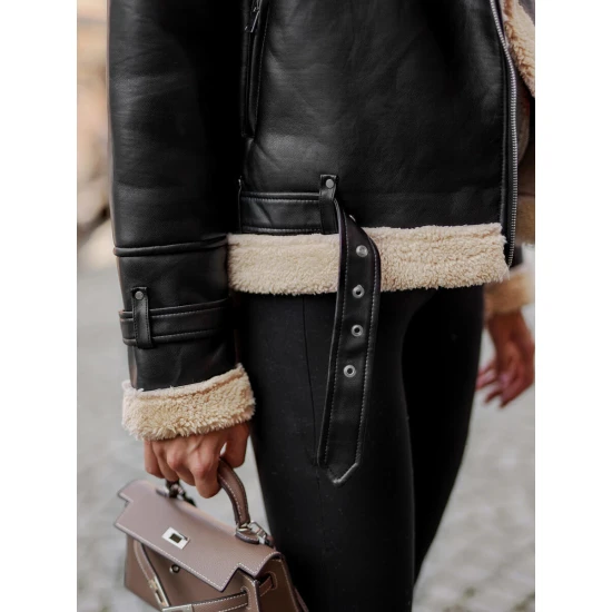 Moteriška juoda odinė striukė su kailiuku Elen Striukės