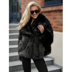 Moteriška dirbtinio kailio juoda striukė Sofin