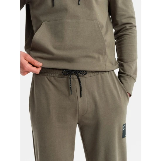 Vyriškas chaki spalvos laisvalaikio komplektas Denat Vyriški komplektai