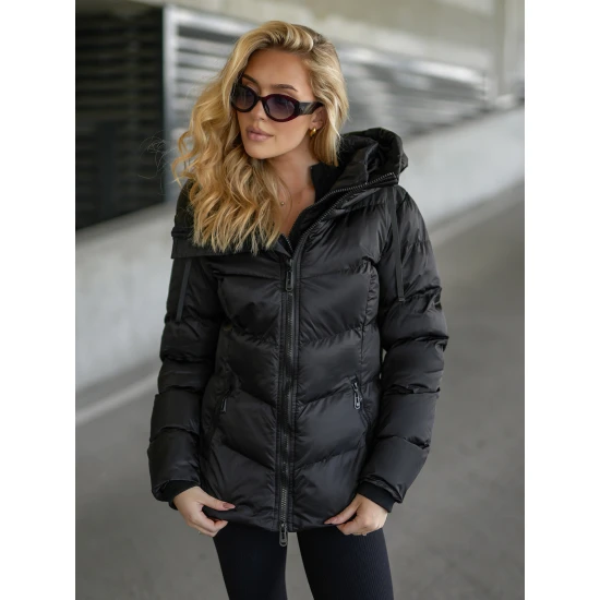 Moteriška dygsniuota juodos spalvos striukė Emilin Moteriškos striukės