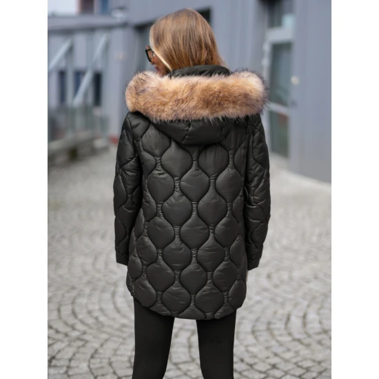 Moteriška juodos spalvos striukė su rudu kailiuku Mona Moteriškos striukės