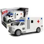 Valkoinen ambulanssi, jossa on ääni- ja valoefektejä