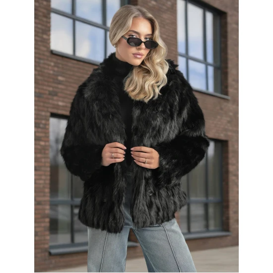 Moteriška juoda kailinė striukė Moda Moteriškos striukės