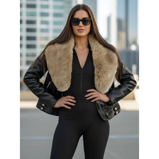 Moteriška juoda odinė striukė su rusvu kailiuku Laser Moteriškos striukės