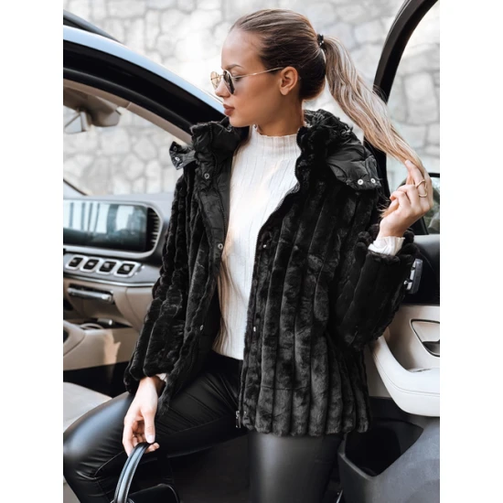 Moteriškas juodas kailinis švarkas su gobtuvu Marly Striukės