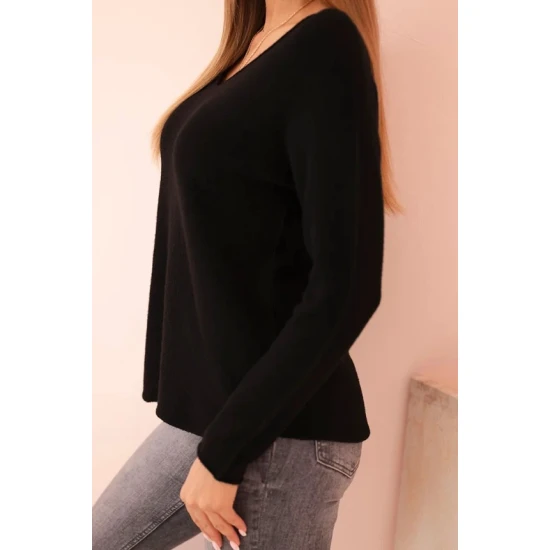 Moteriškas juodos spalvos megztinis Romil Moteriški megztiniai