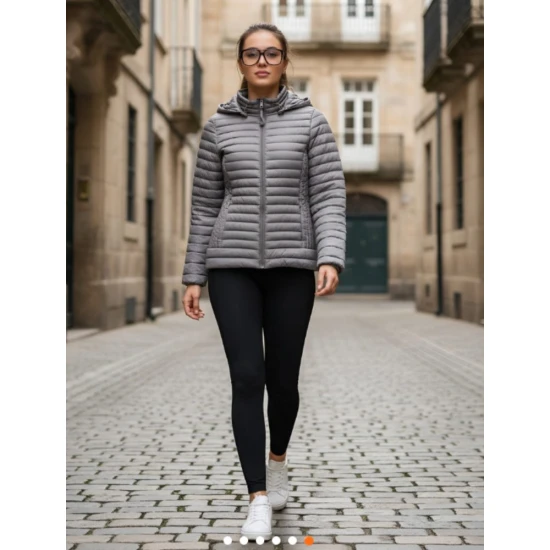 Moteriška pilkos spalvos striukė Marsi Moteriškos striukės