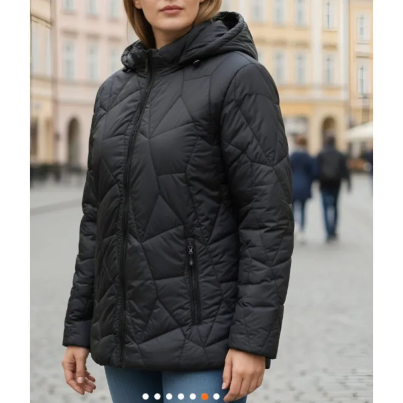 Juoda dygsniuota striukė Jen Moteriškos striukės