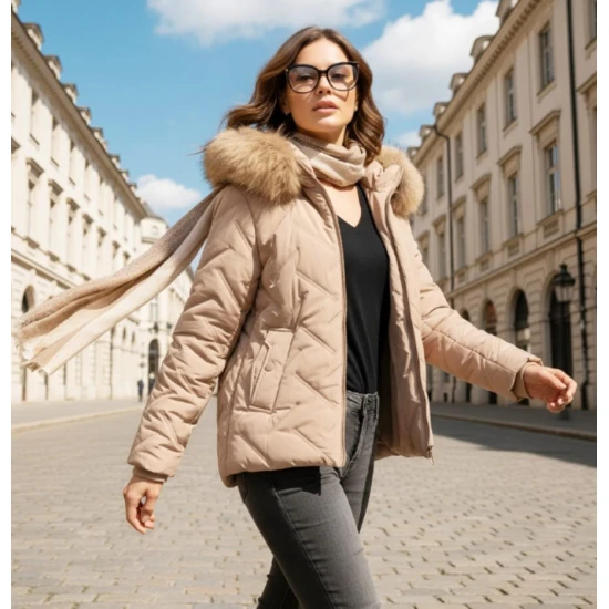 Moteriška rusva žieminė striukė su gobtuvu Levi Moteriškos striukės